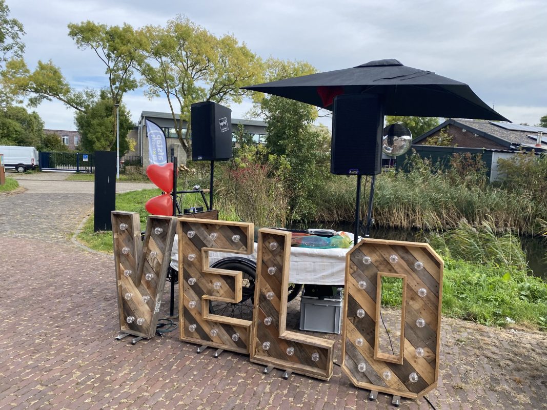 trouw dj fiets